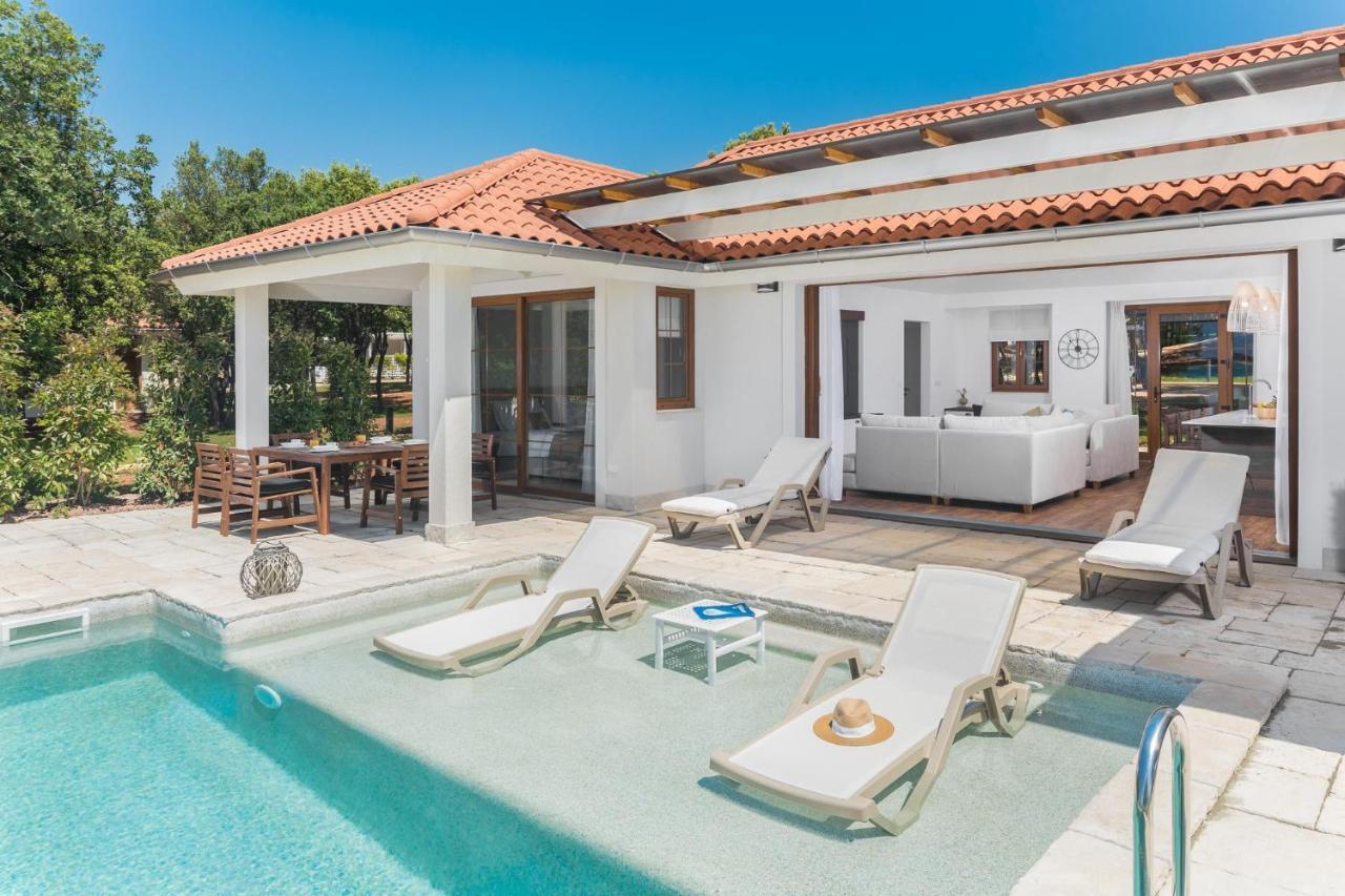 Homes Mon Perin Bale