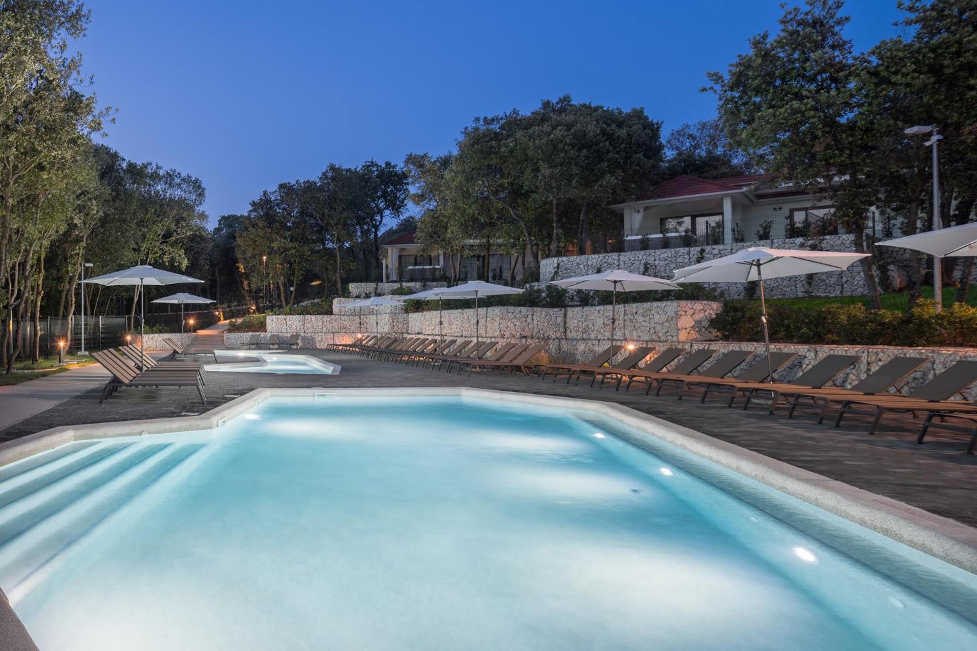 Homes Mon Perin Holiday park 4*