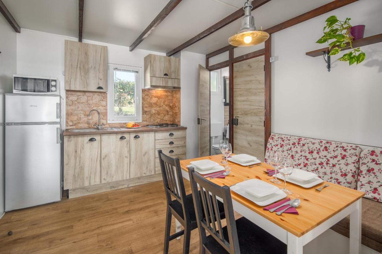 Vakantiepark Homes Mon Perin 4*