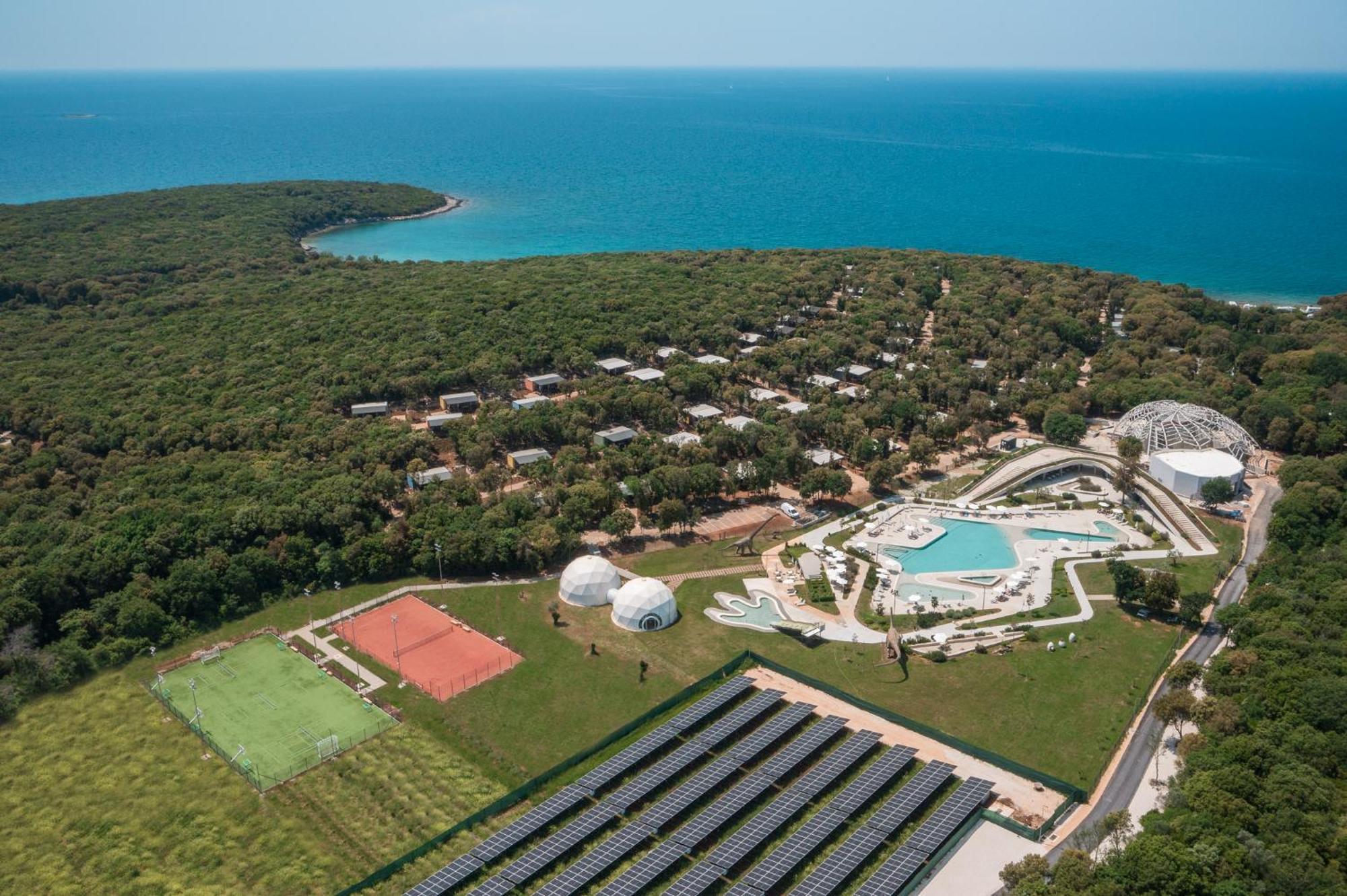 Parque de vacaciones Homes Mon Perin 4*
